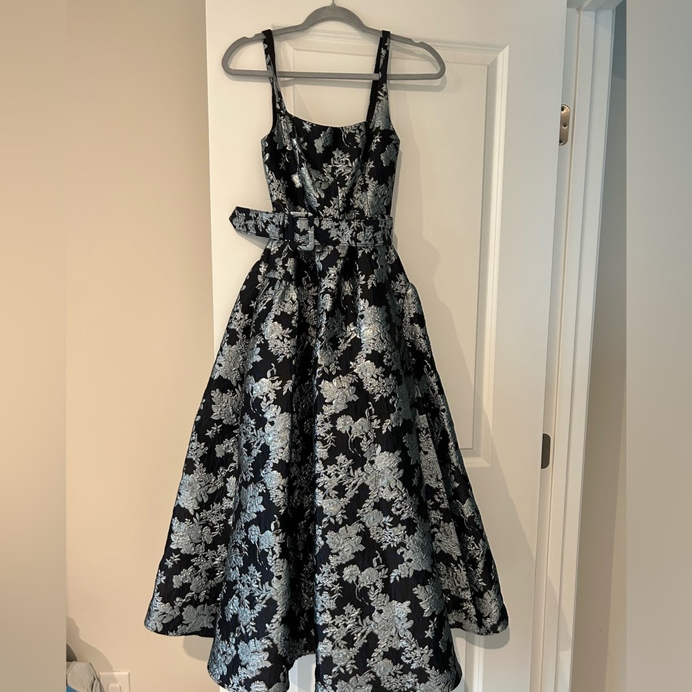 Antonio MelaniMorgan Sleeveless Square Neck Jacquard
A-Line Midi Dress